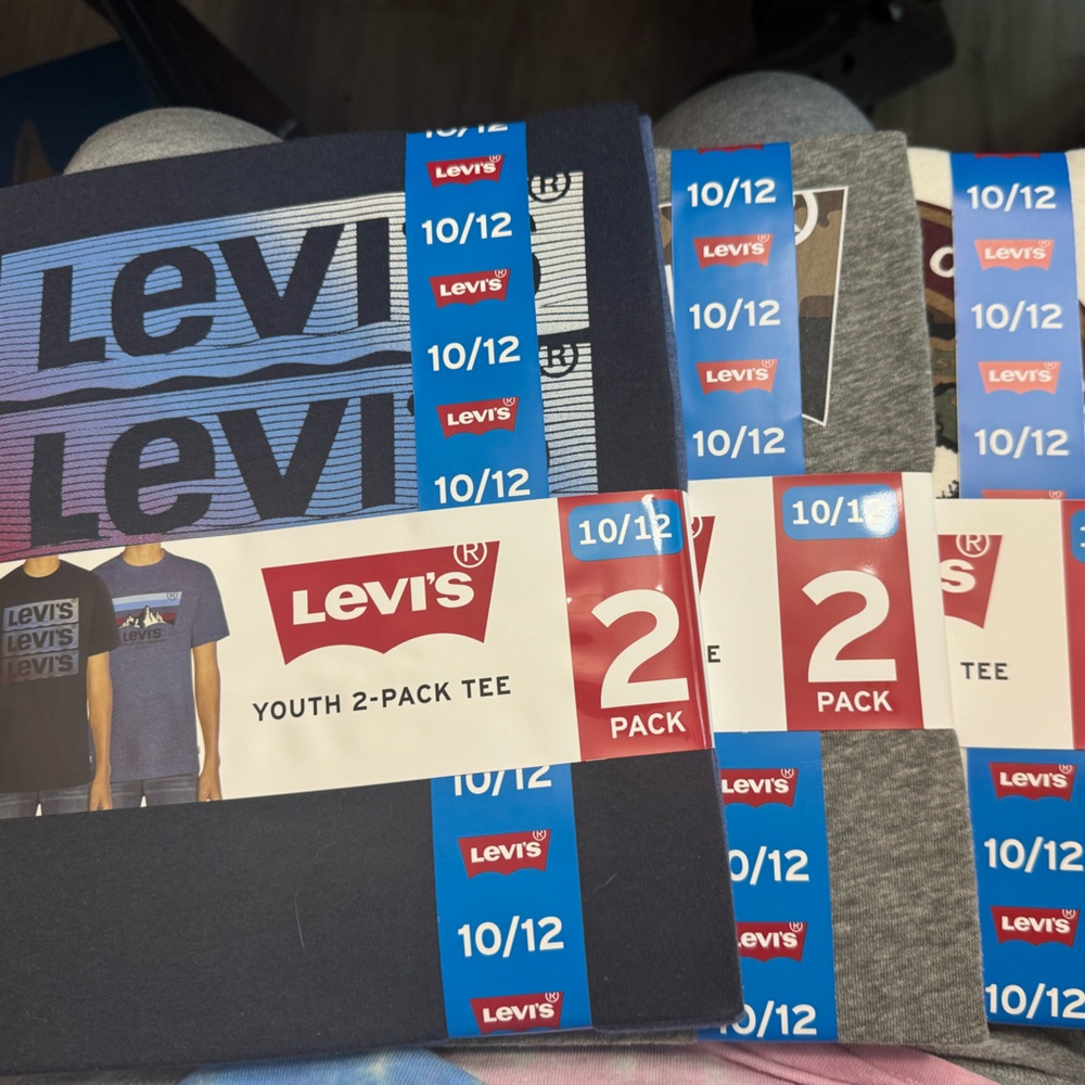 NWT Levi’s Boys Youth T-shirts 3 2-packs